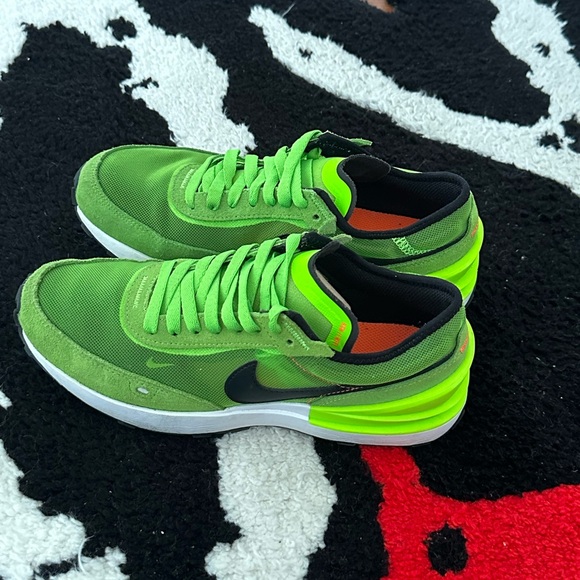 Nike Waffle One ‘Electric Green’ - Picture 2 of 3